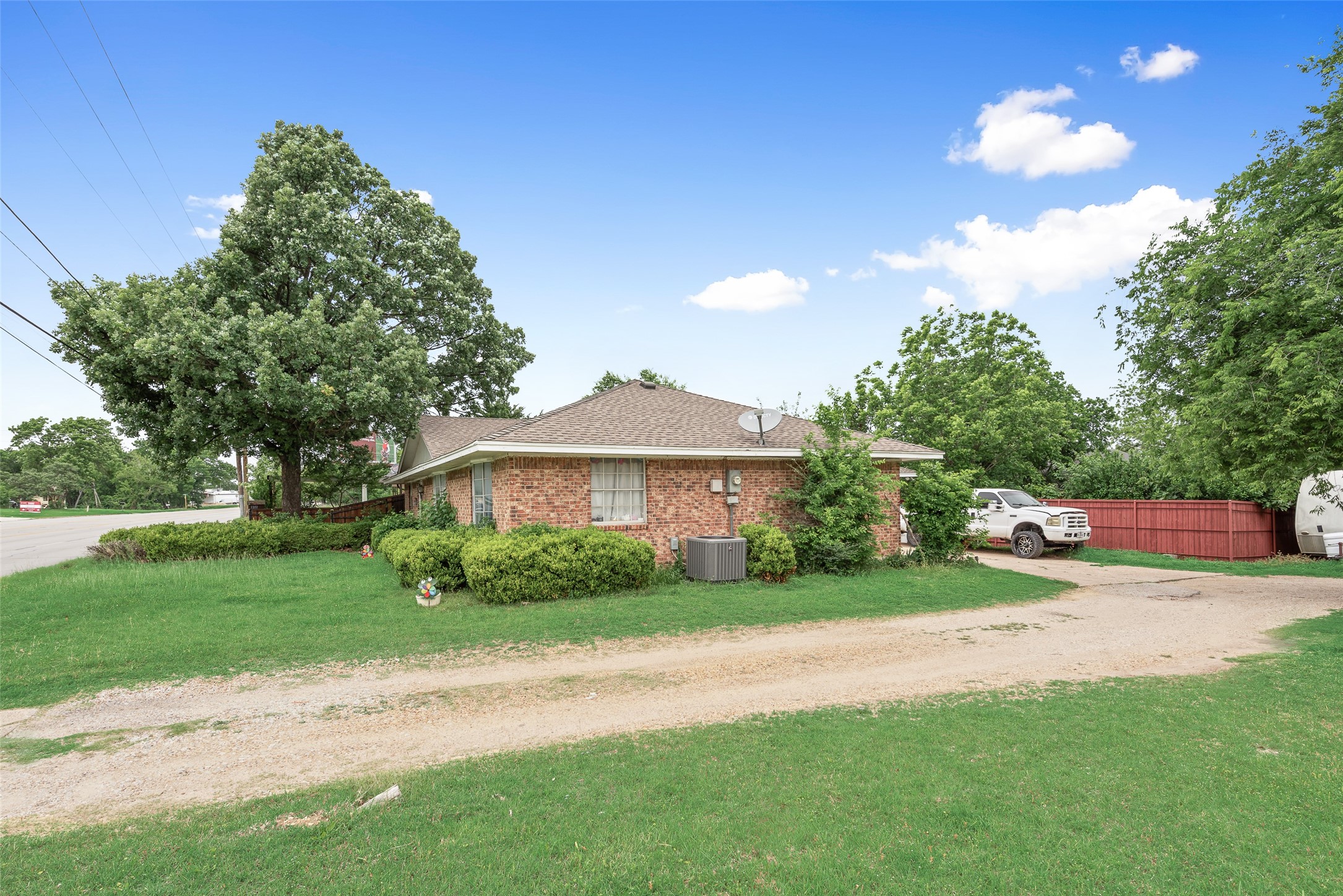 1308 N Kaufman Street Ennis TX 75119
