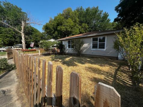 1517 E Tennie Street Gainesville TX 76240