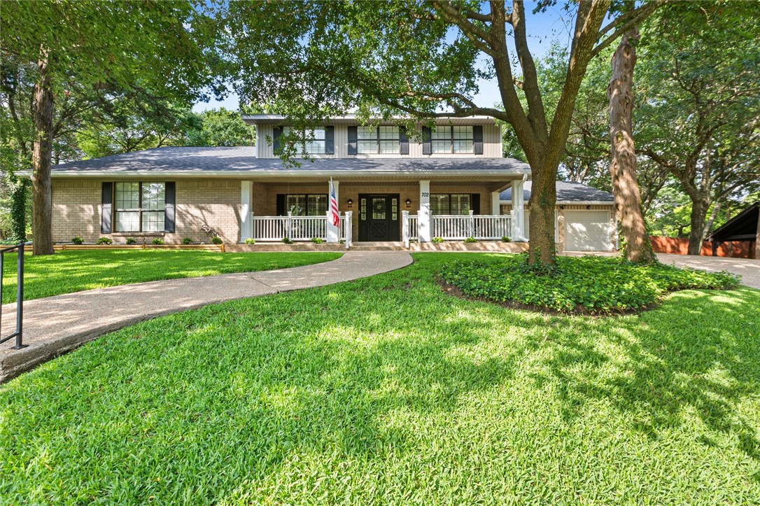 702 Candlelight Drive Woodway TX 76712