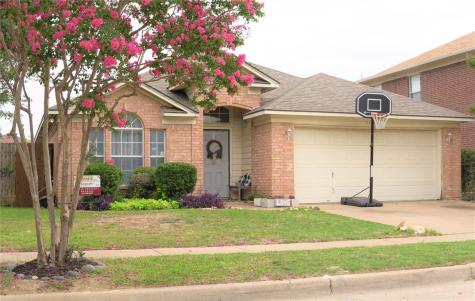 1120 Victoria Drive Saginaw TX 76131