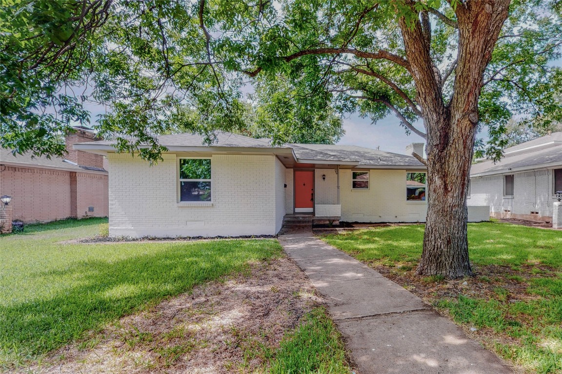 1136 Sunny Glen Drive Dallas TX 75232
