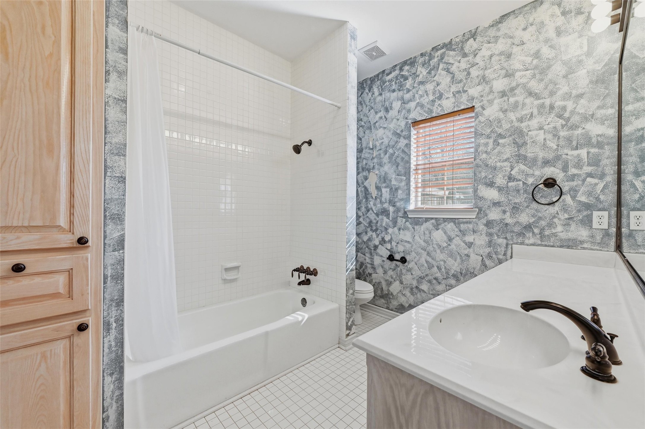 2210 Meadows Lane Sherman TX 75092