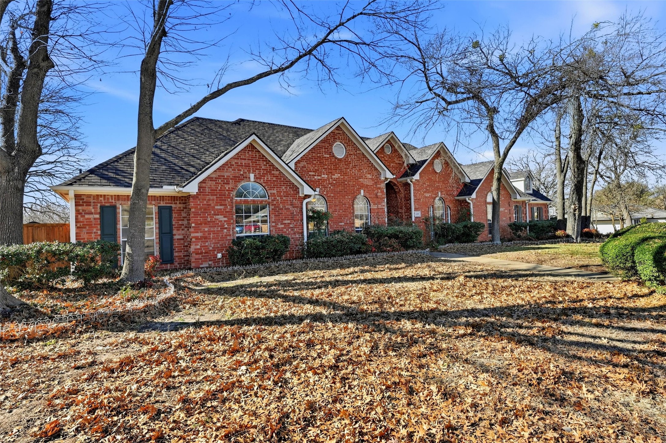 2210 Meadows Lane Sherman TX 75092