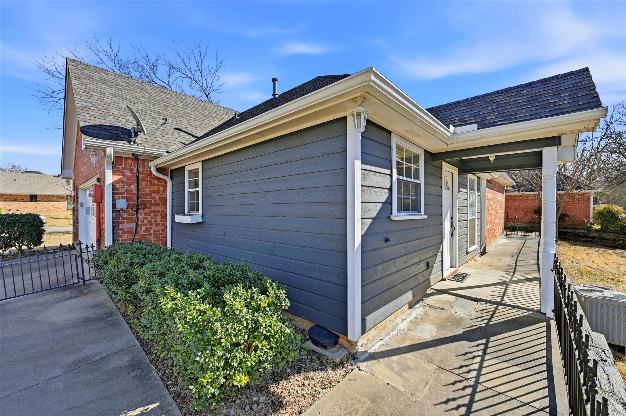 2210 Meadows Lane Sherman TX 75092