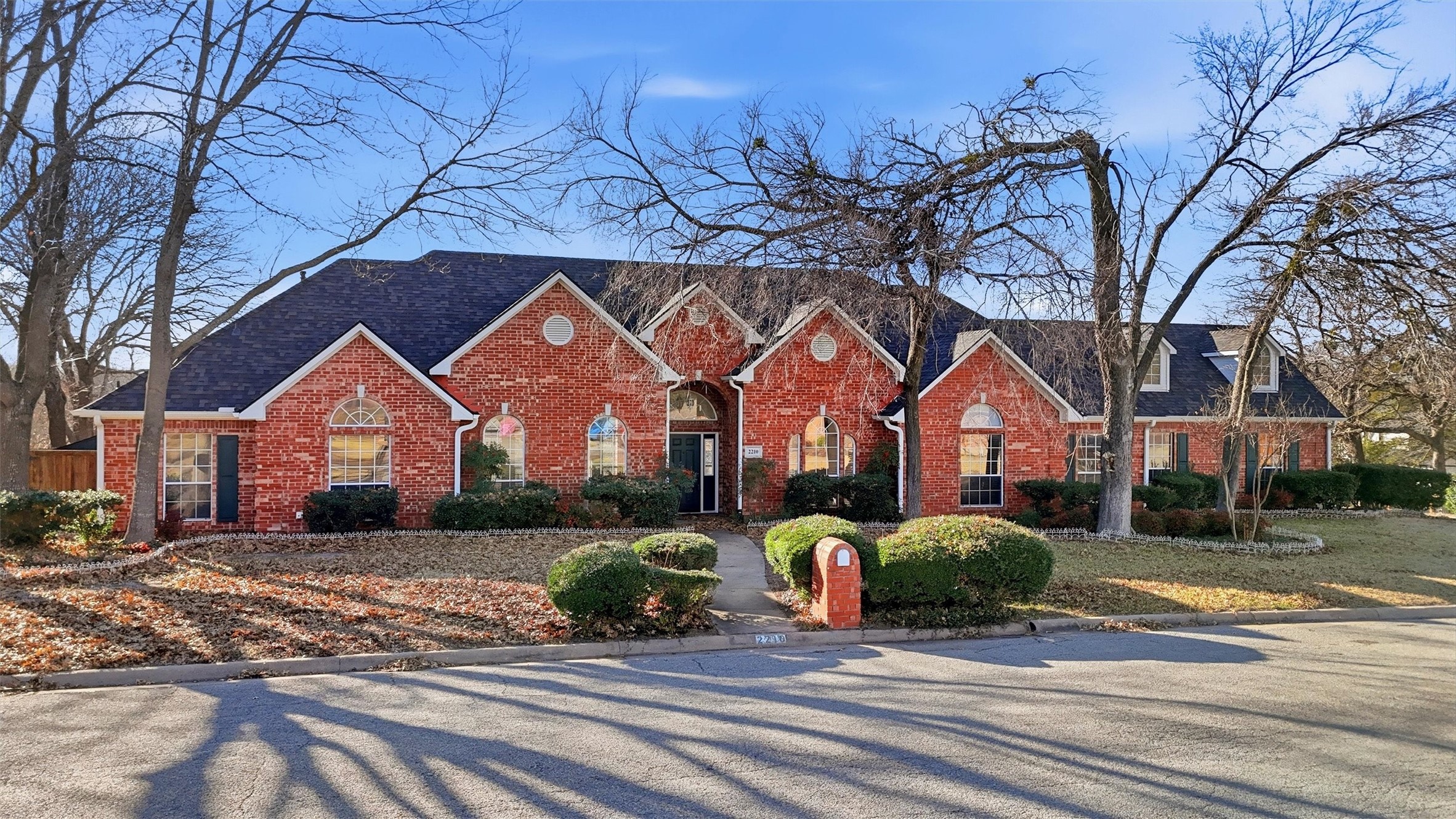 2210 Meadows Lane Sherman TX 75092