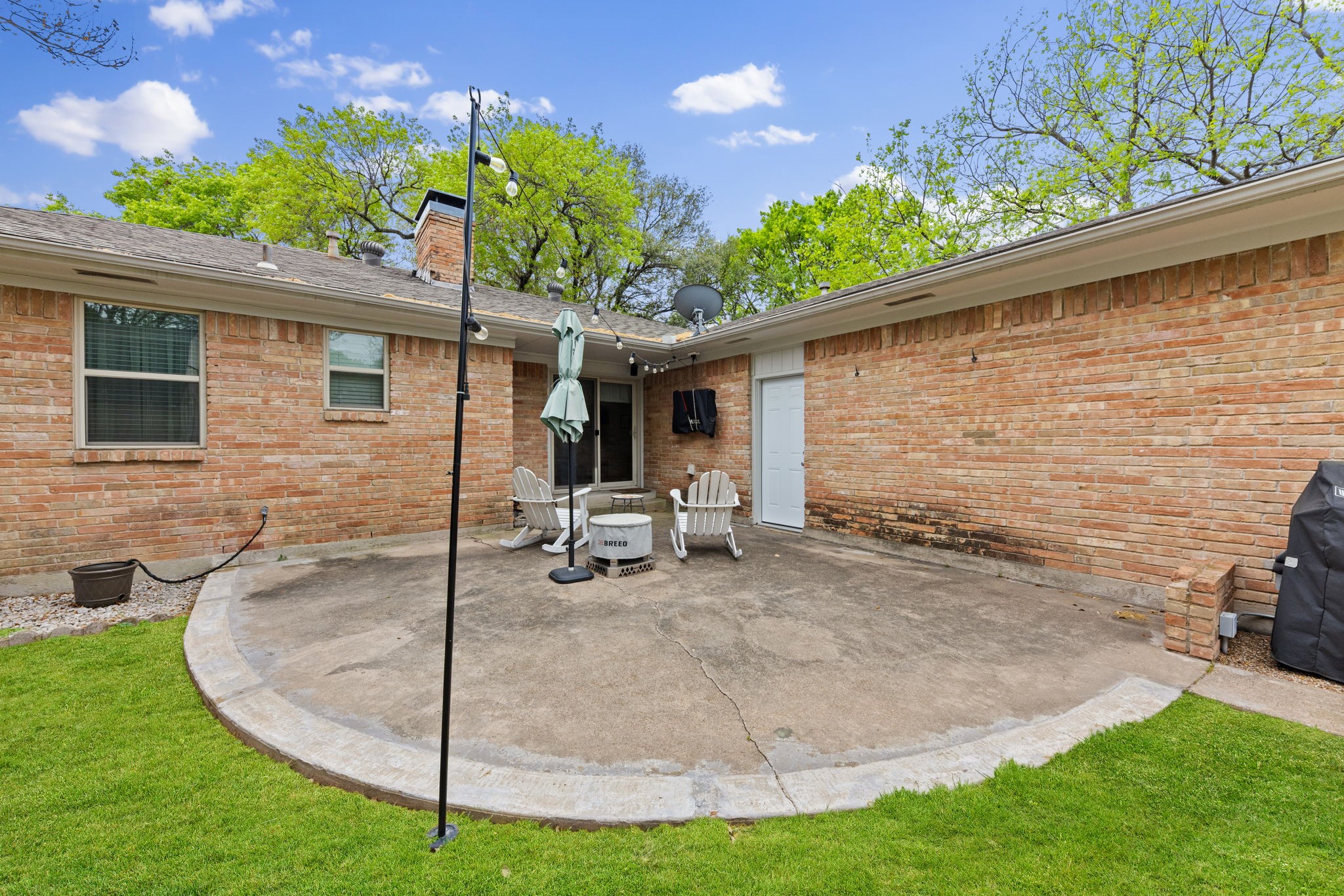 8309 Londonderry Lane Dallas TX 75228