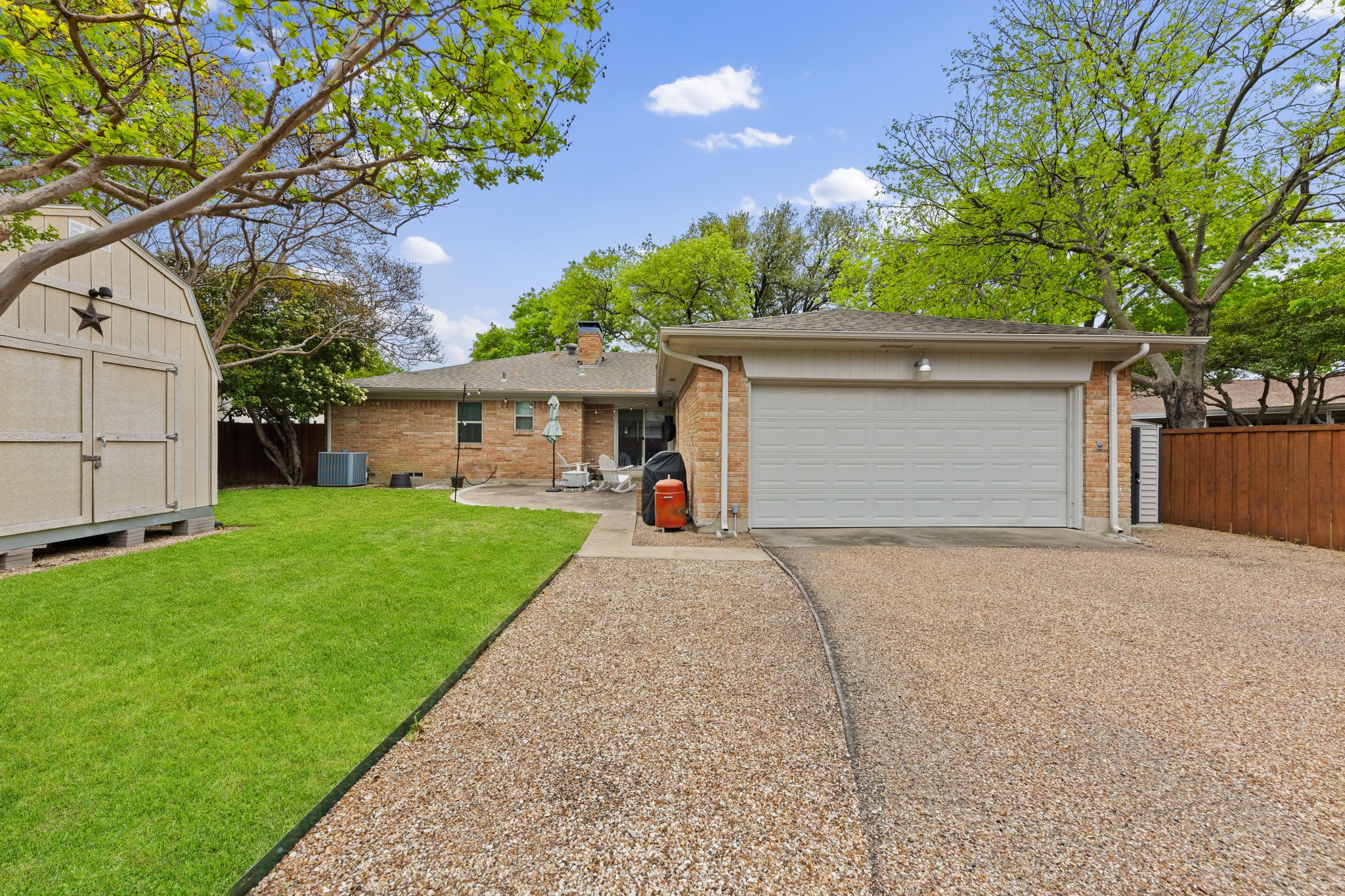 8309 Londonderry Lane Dallas TX 75228