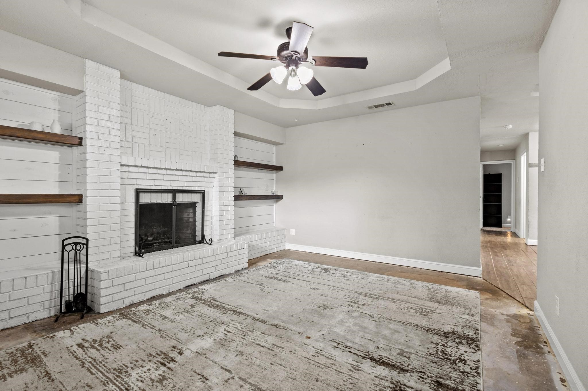 878 N Main Drive Van Alstyne TX 75495