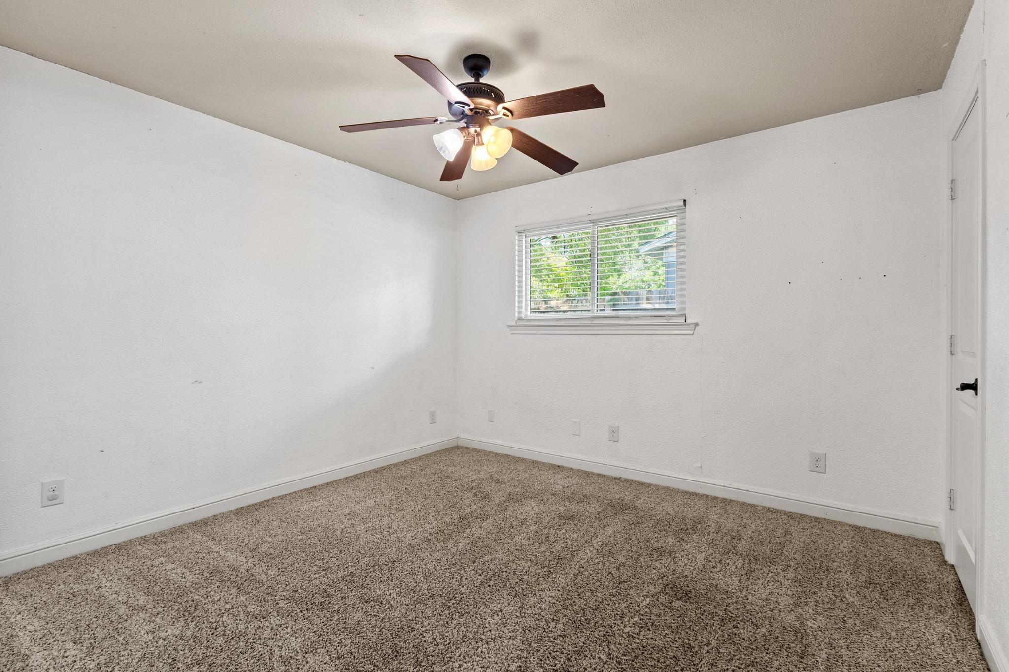 878 N Main Drive Van Alstyne TX 75495