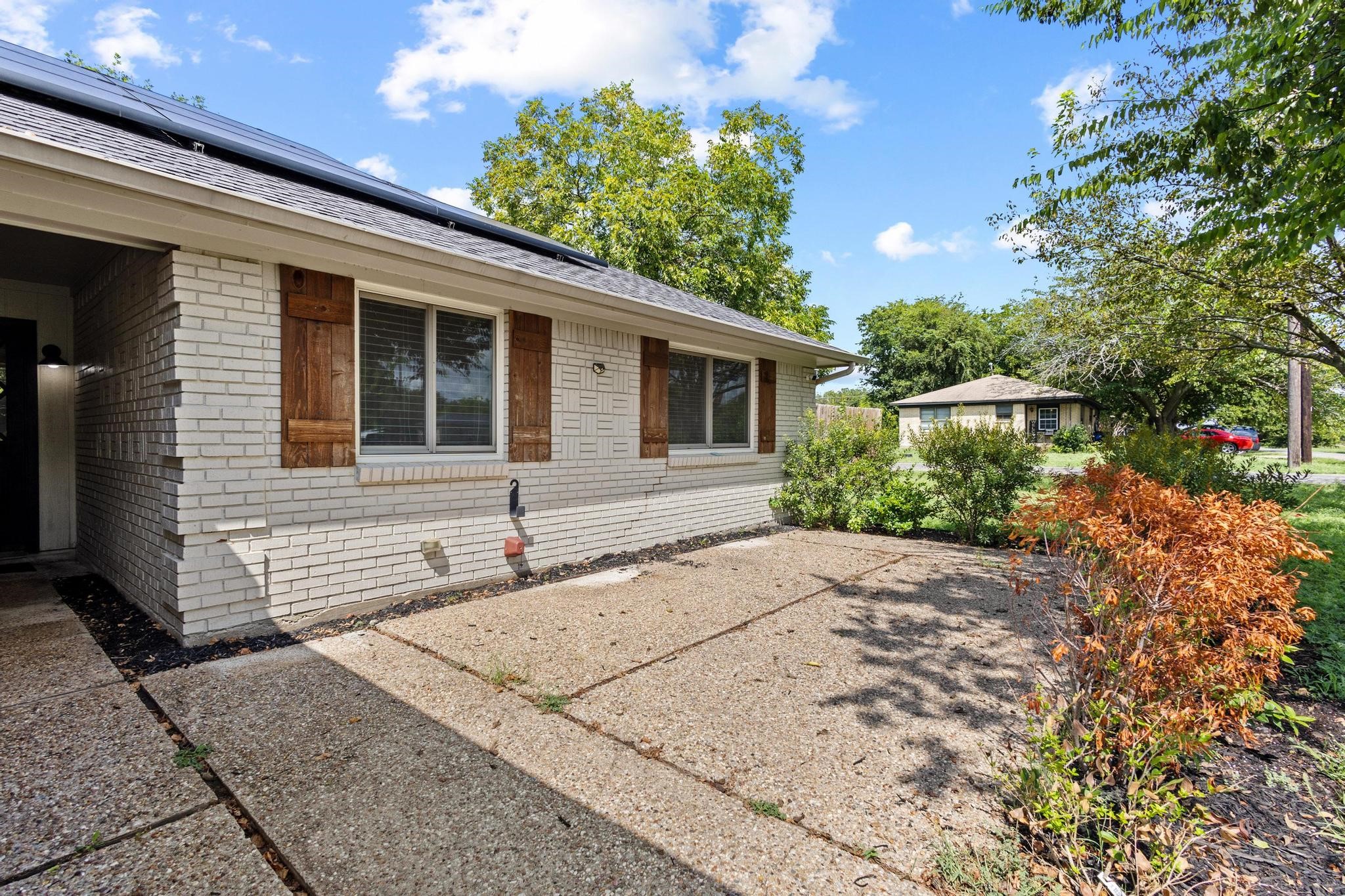 878 N Main Drive Van Alstyne TX 75495