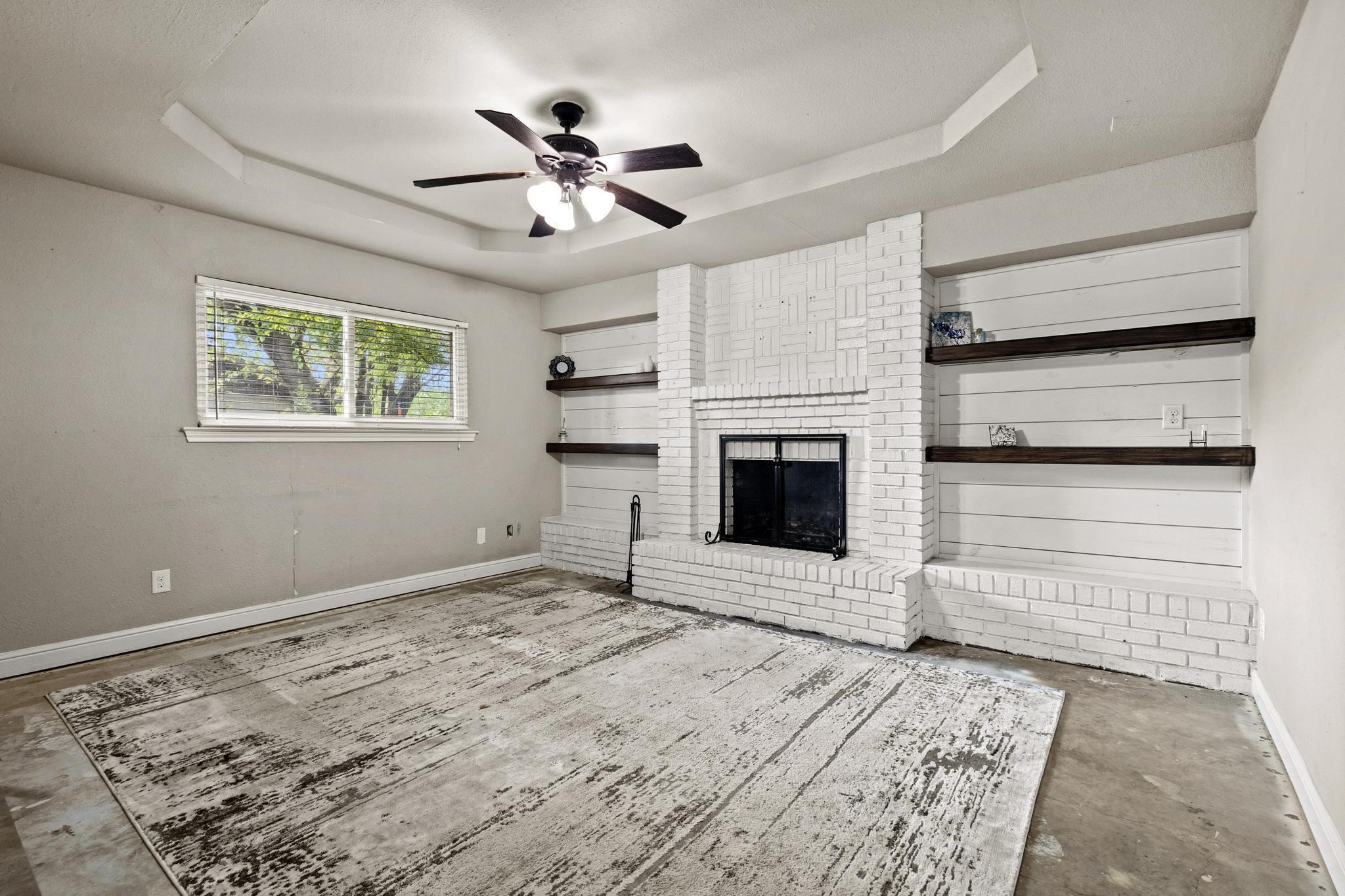 878 N Main Drive Van Alstyne TX 75495