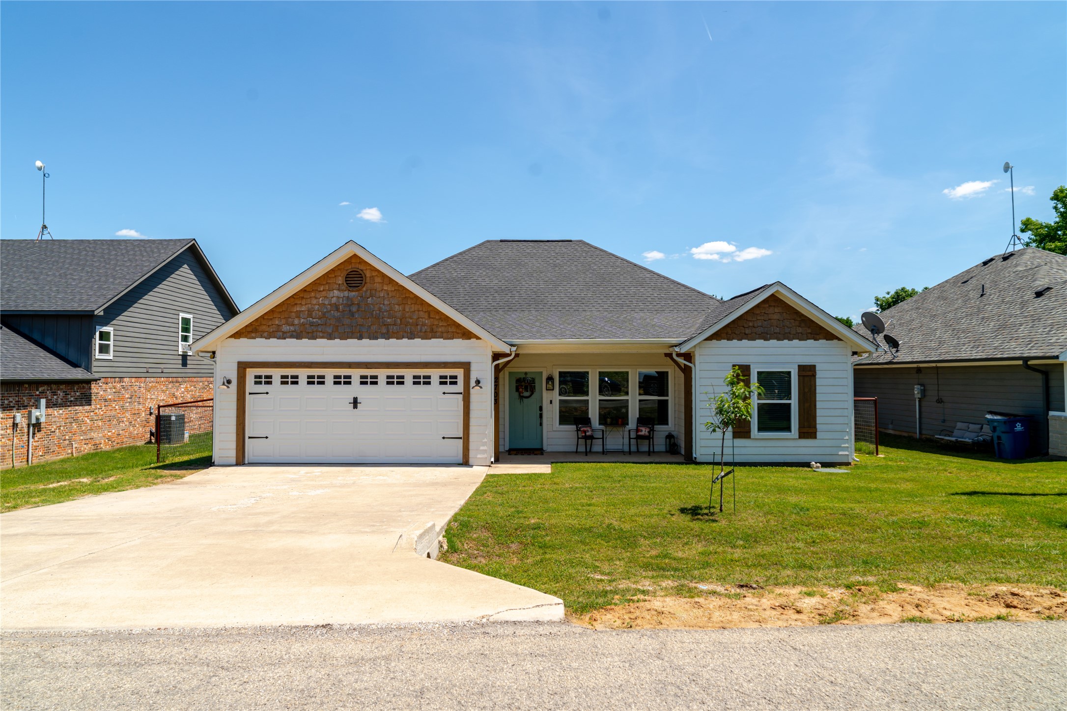 2703 San Gabriel Drive Granbury TX 76048
