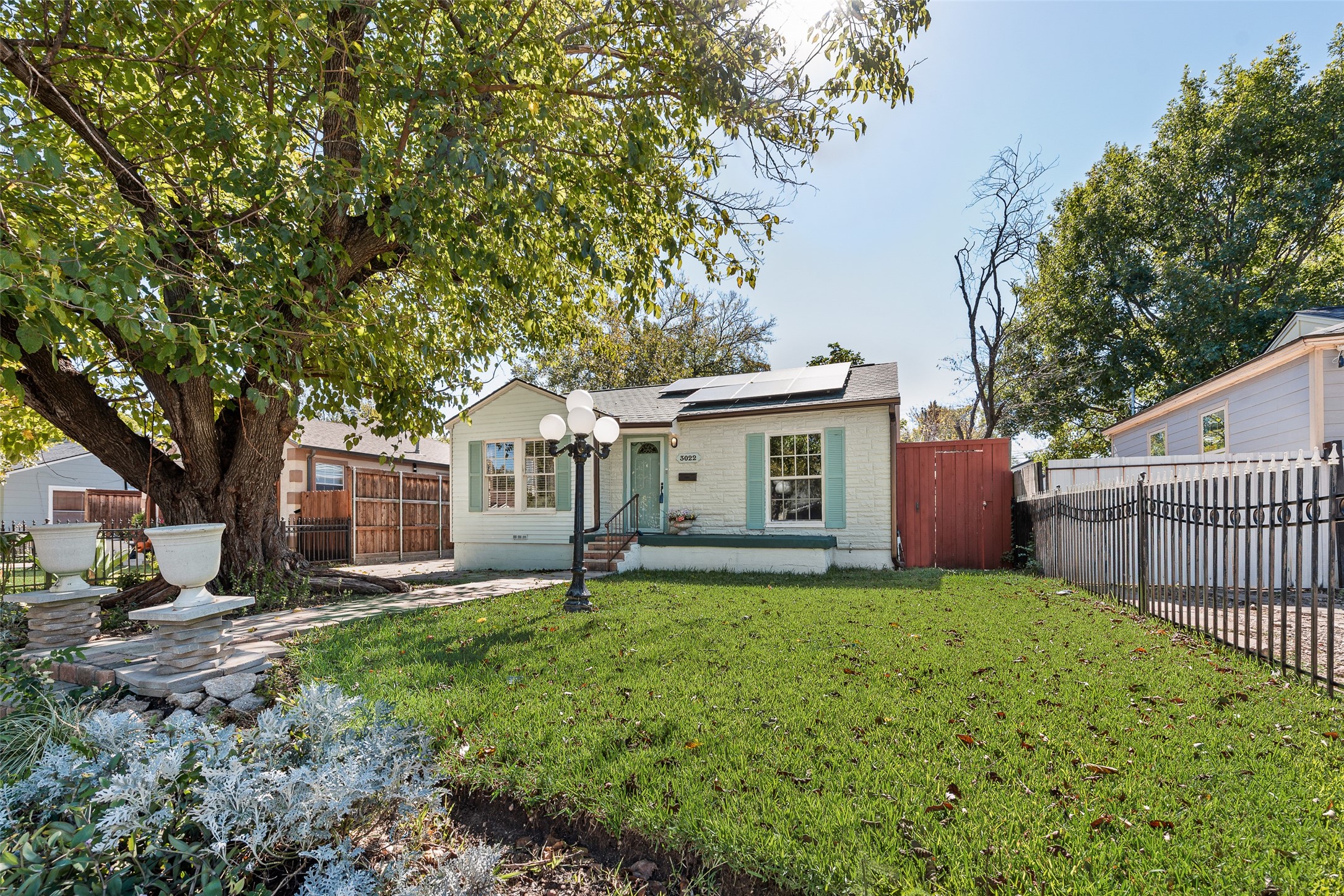 3022 Aster Street Dallas TX 75211