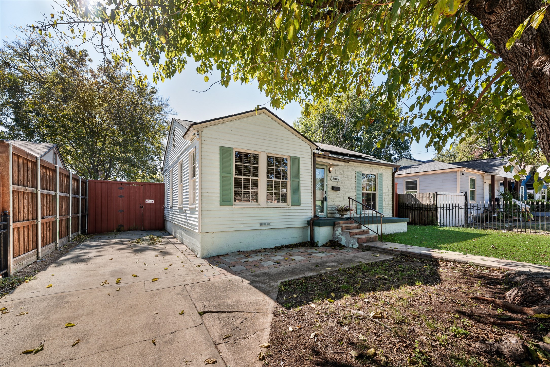 3022 Aster Street Dallas TX 75211