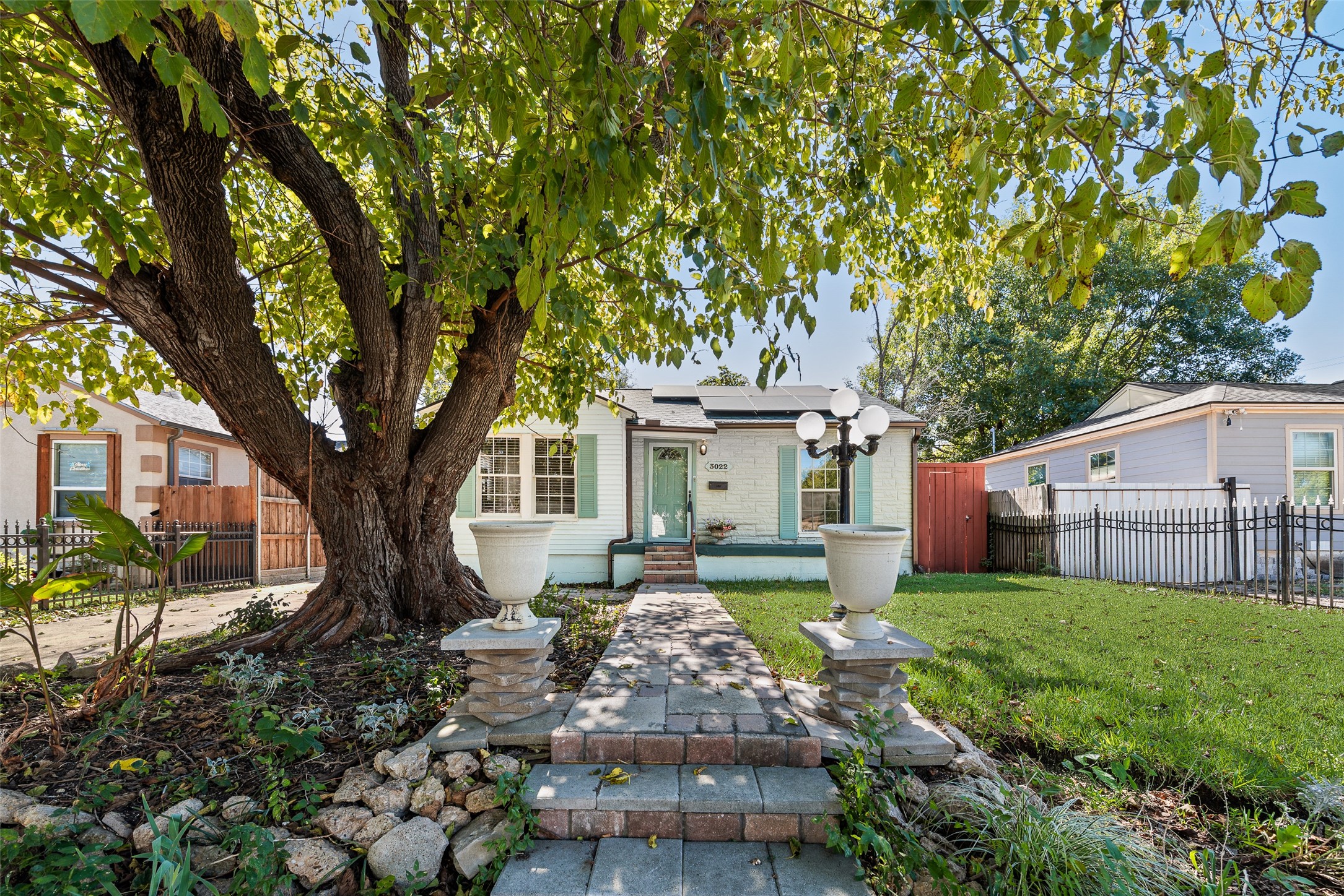 3022 Aster Street Dallas TX 75211