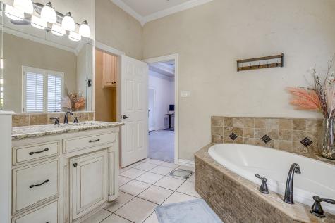 912 Thomas Crossing Drive Fort Worth TX 76028