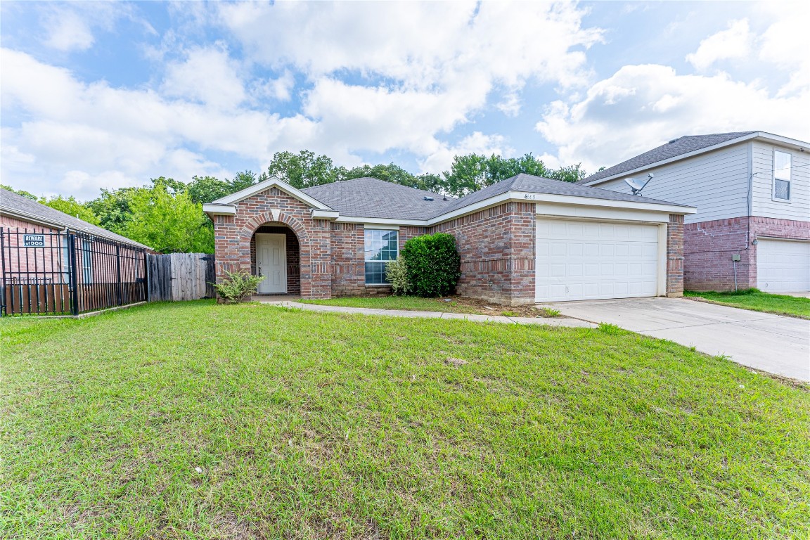 4609 Marshall Street Forest Hill TX 76119