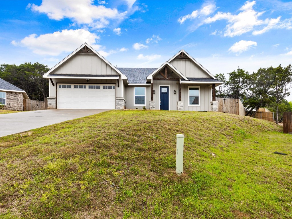 2704 Lakeridge Court Granbury TX 76048