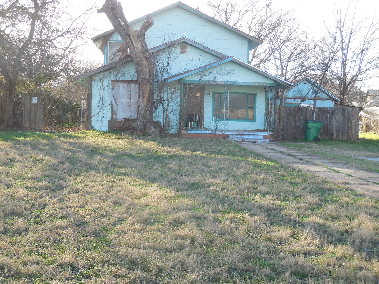 320 N Lamar Street Eastland TX 76448