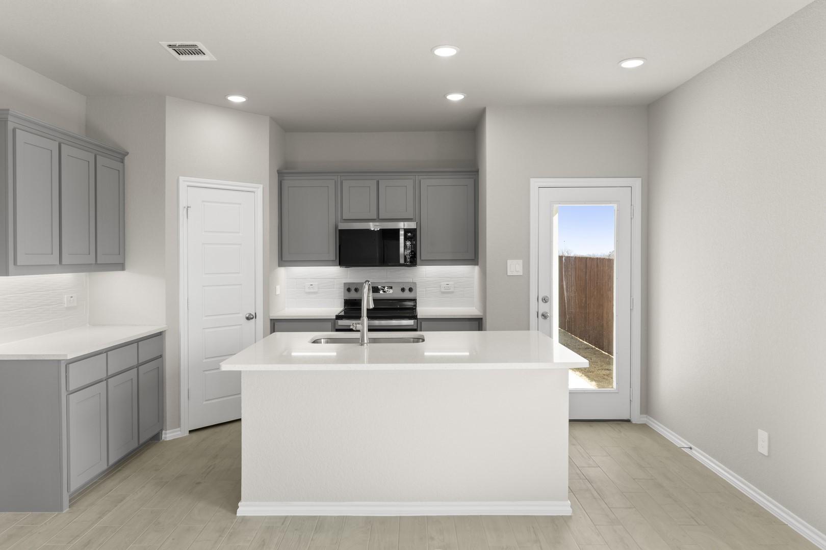 8224 Kingfisher Road Aubrey TX 76227