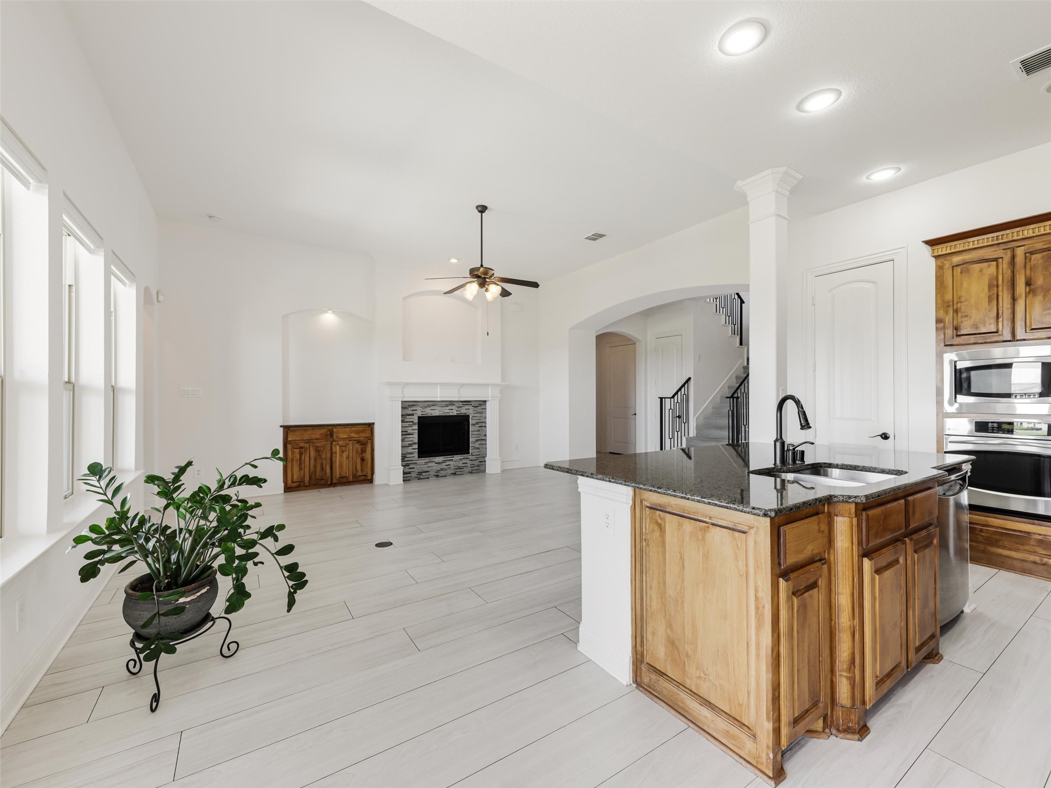 2512 Sir Alexander Lane Lewisville TX 75056