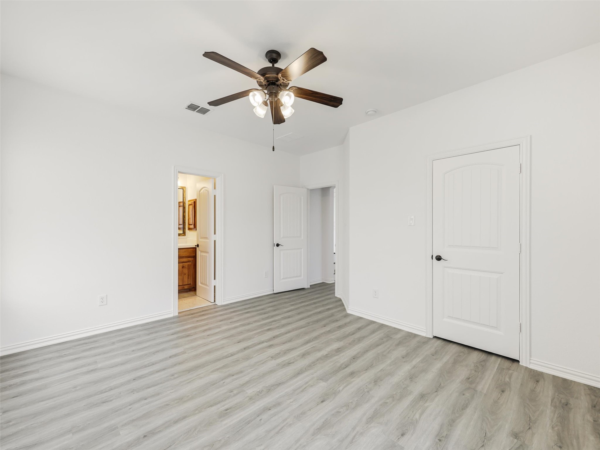 2512 Sir Alexander Lane Lewisville TX 75056