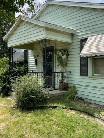 2821 Dell Street Fort Worth TX 76111