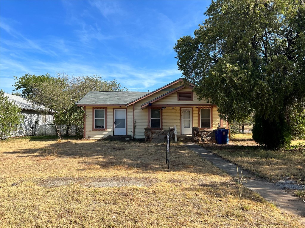 1400 W Elm Street Breckenridge TX 76424