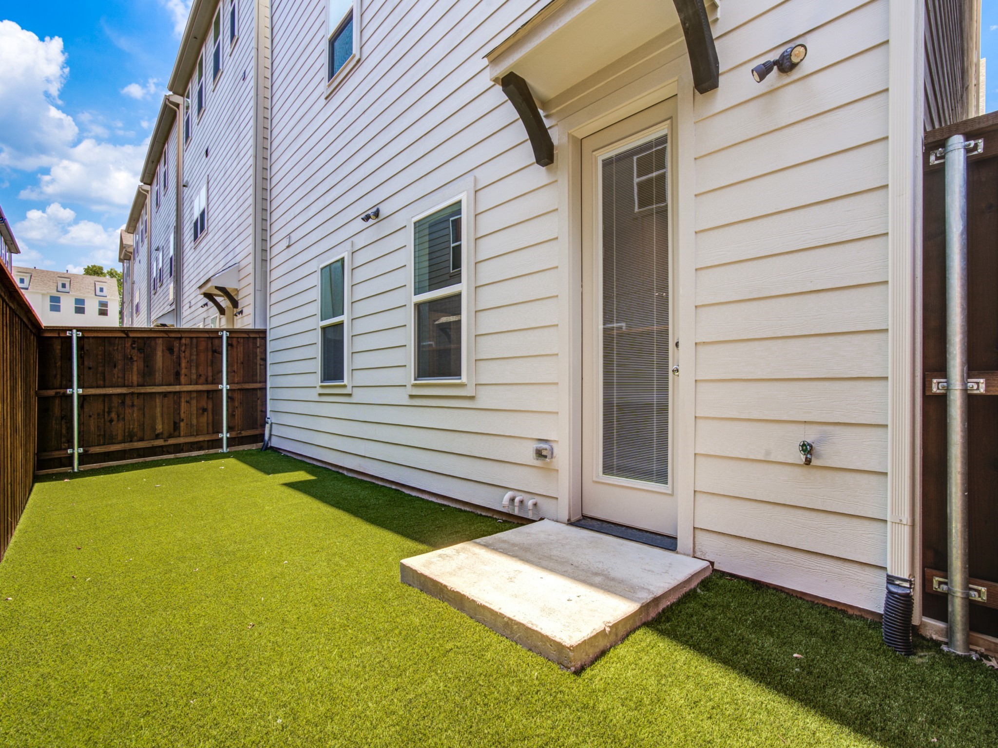 2619 Carmelita Street Dallas TX 75212