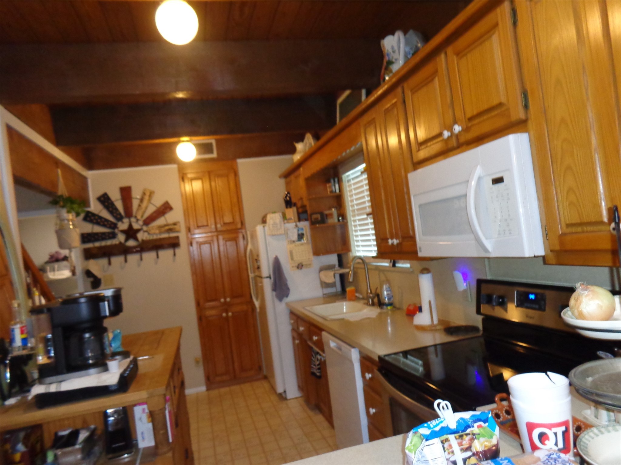 9500 County Road 204 Grandview TX 76050