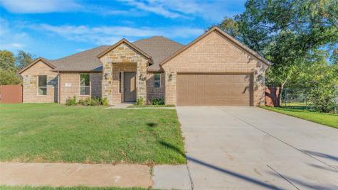 841 Tuskegee Street Grand Prairie TX 75051