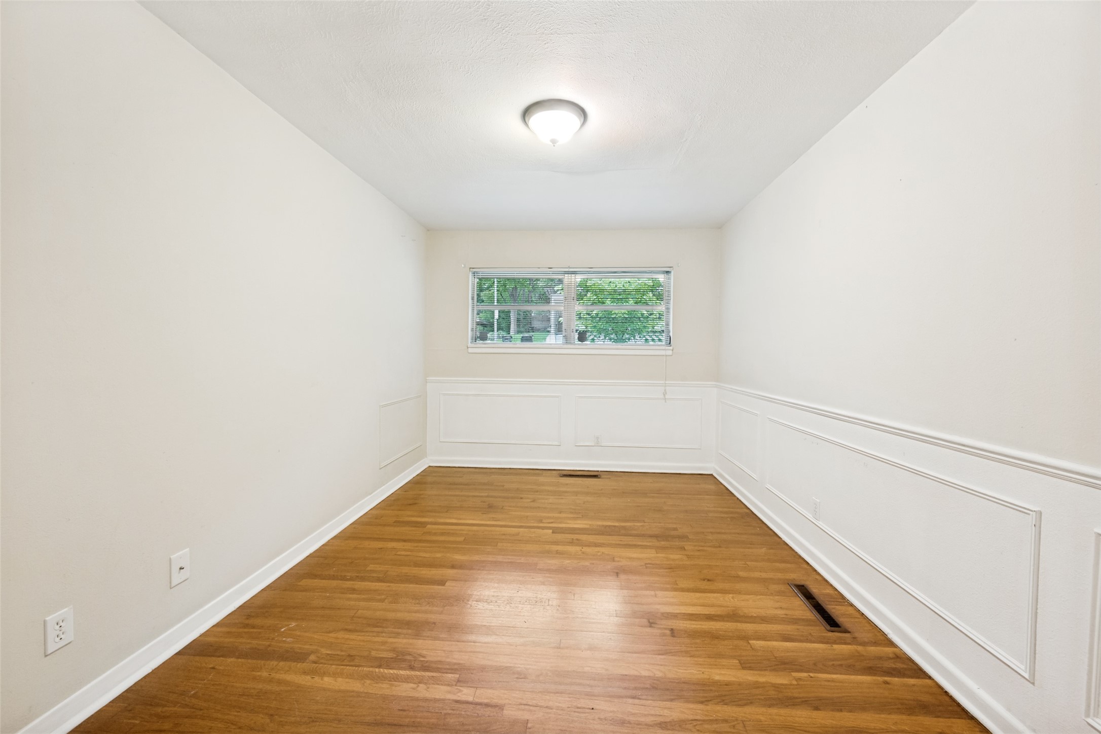 2725 Sandage Avenue Fort Worth TX 76109