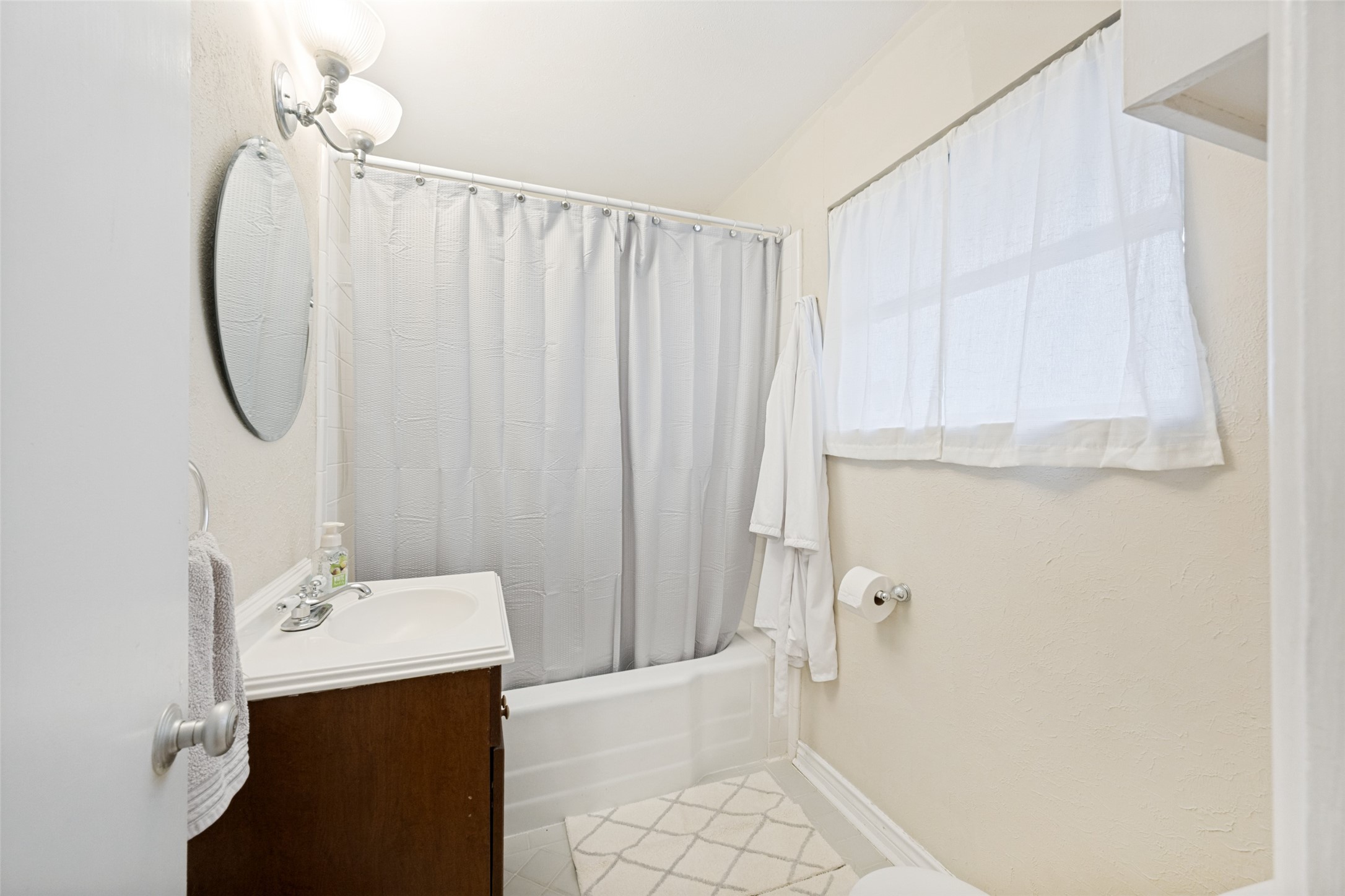 2725 Sandage Avenue Fort Worth TX 76109