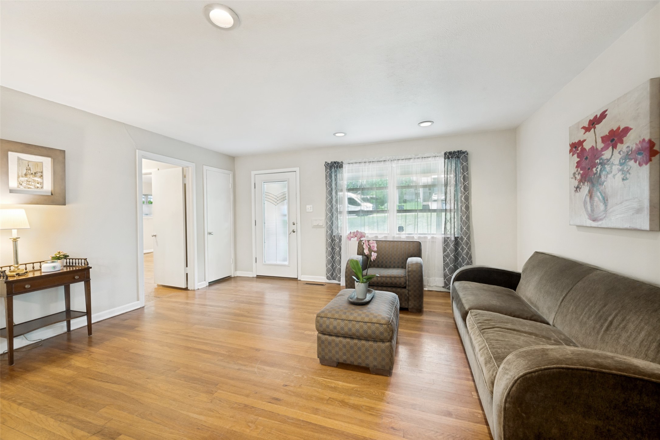 2725 Sandage Avenue Fort Worth TX 76109