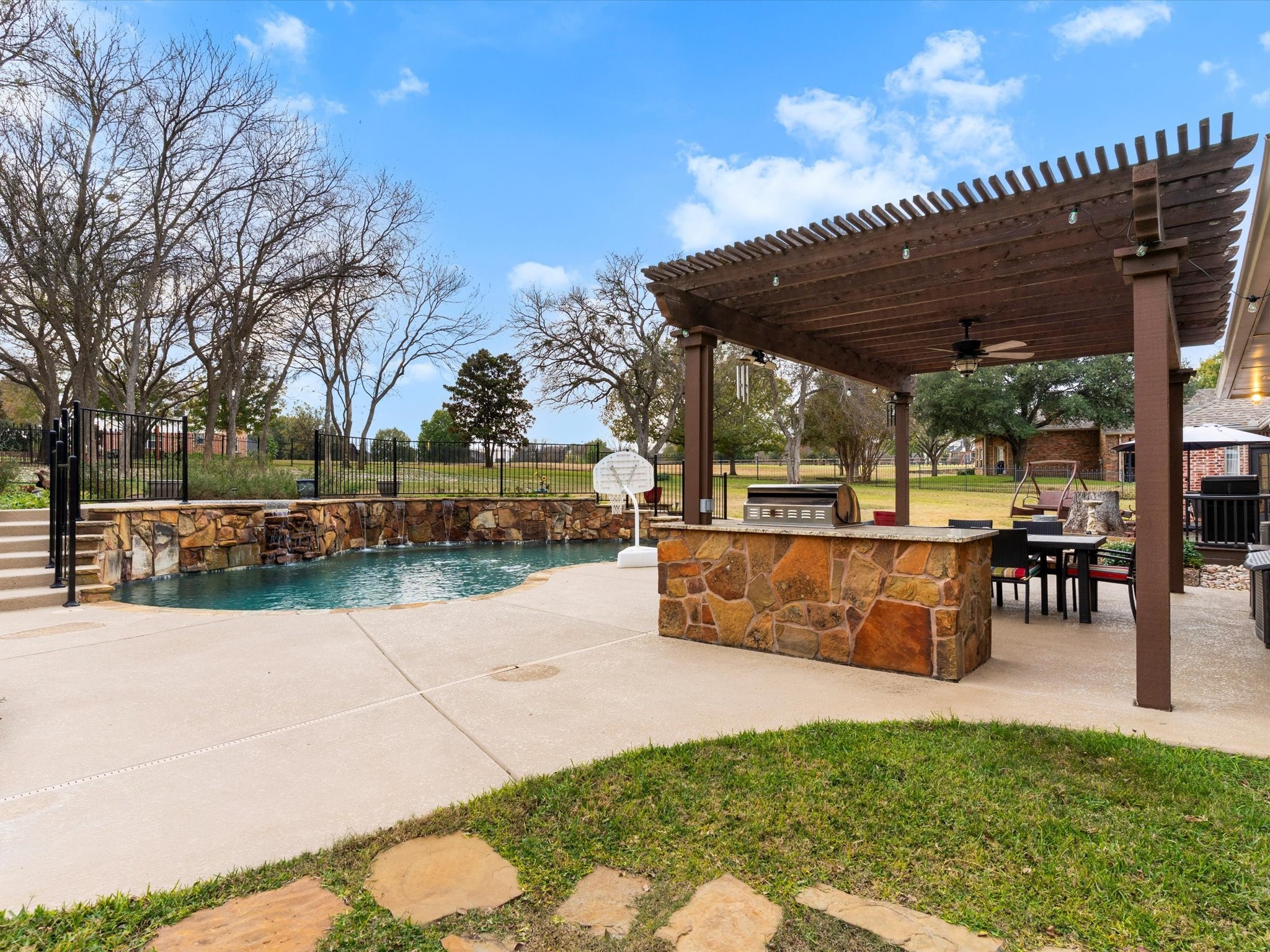 1705 Warwick Crescent Court Denton TX 76226