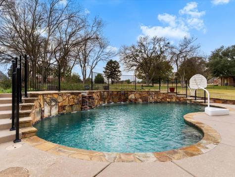1705 Warwick Crescent Court Denton TX 76226