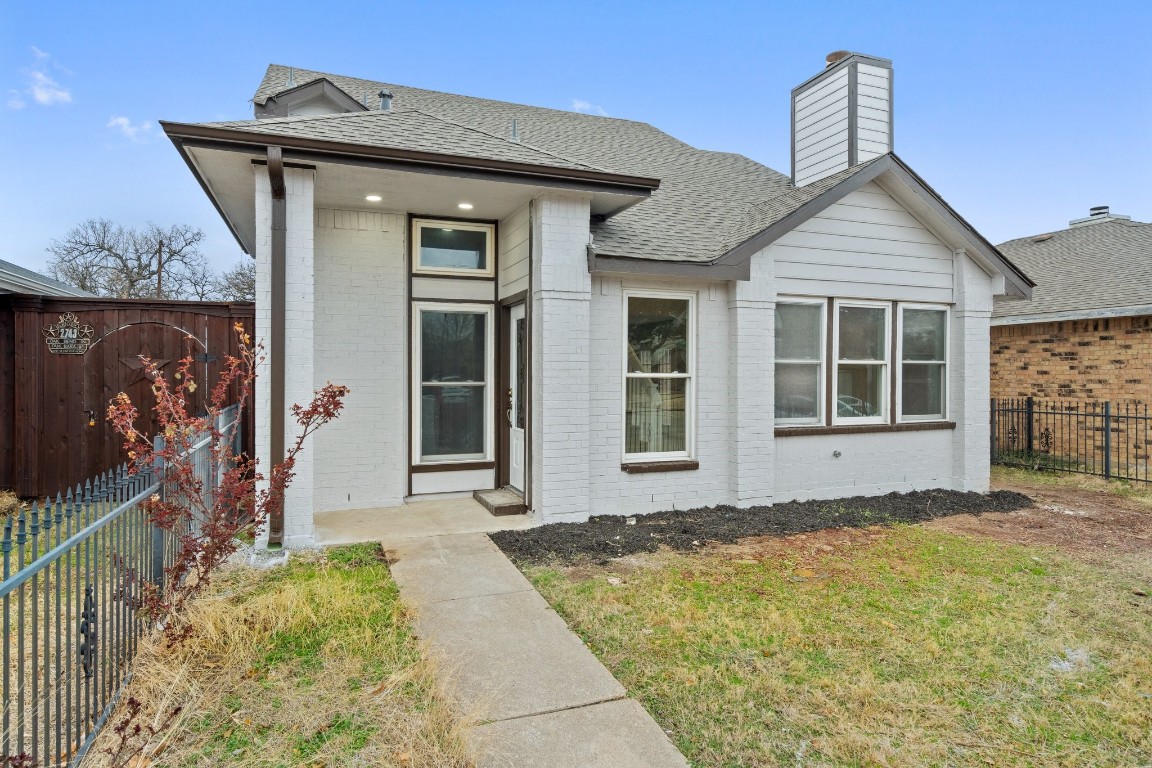 2747 Oak Bend Lane Dallas TX 75227