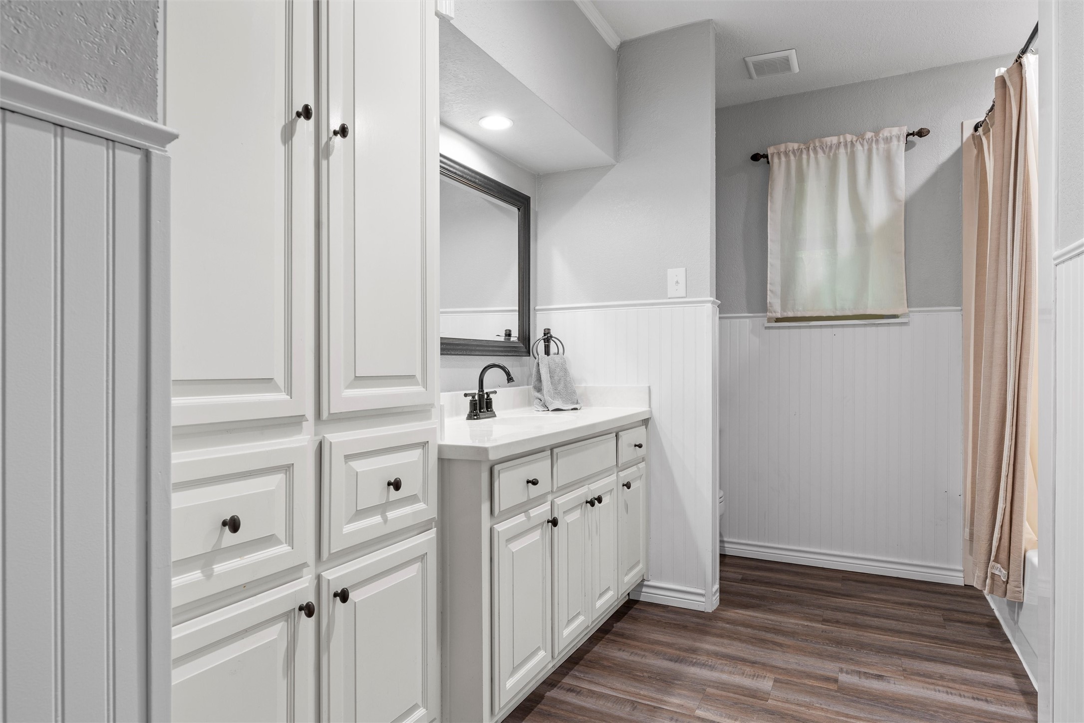 1002 W Elizabeth Drive Robinson TX 76706