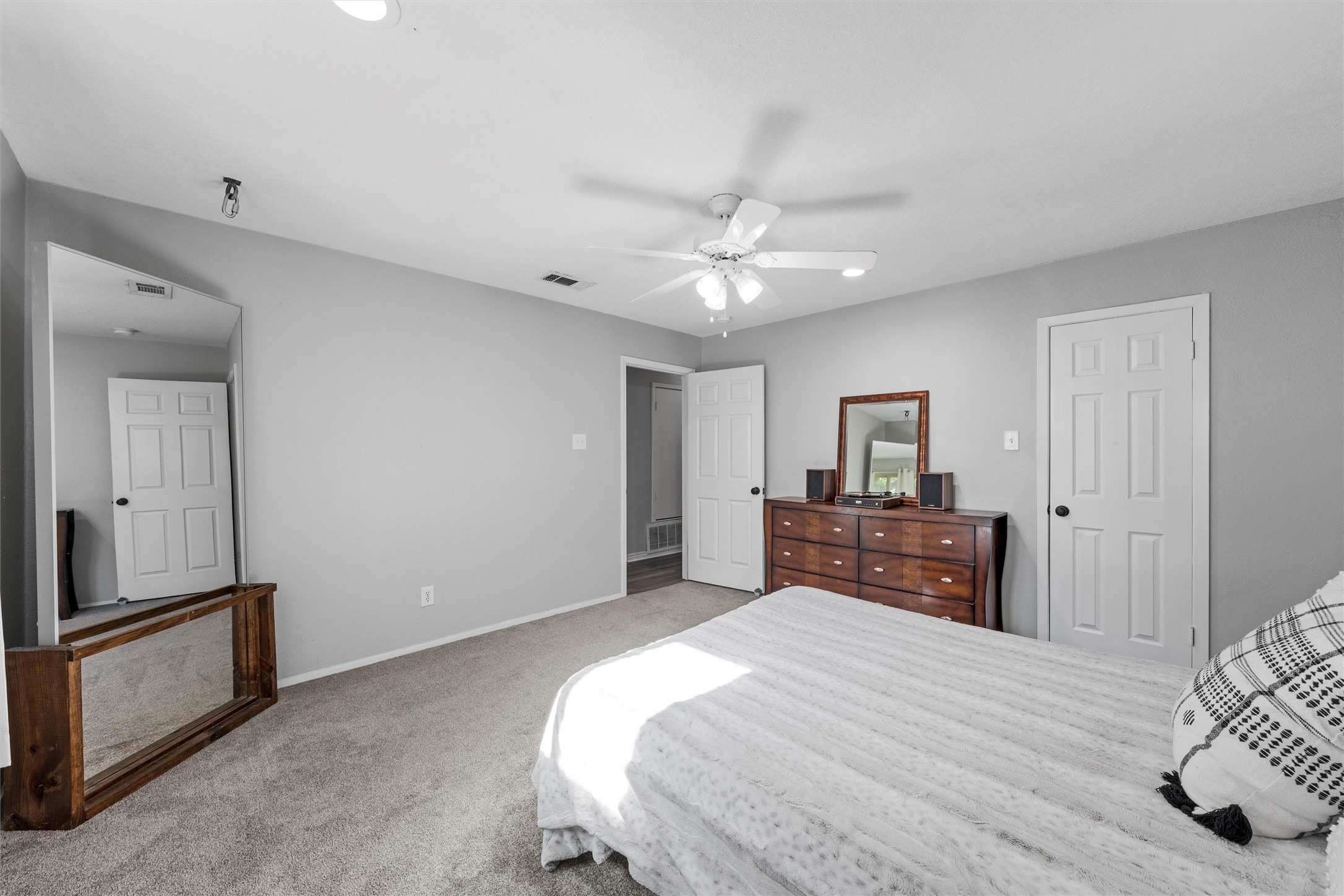 1002 W Elizabeth Drive Robinson TX 76706