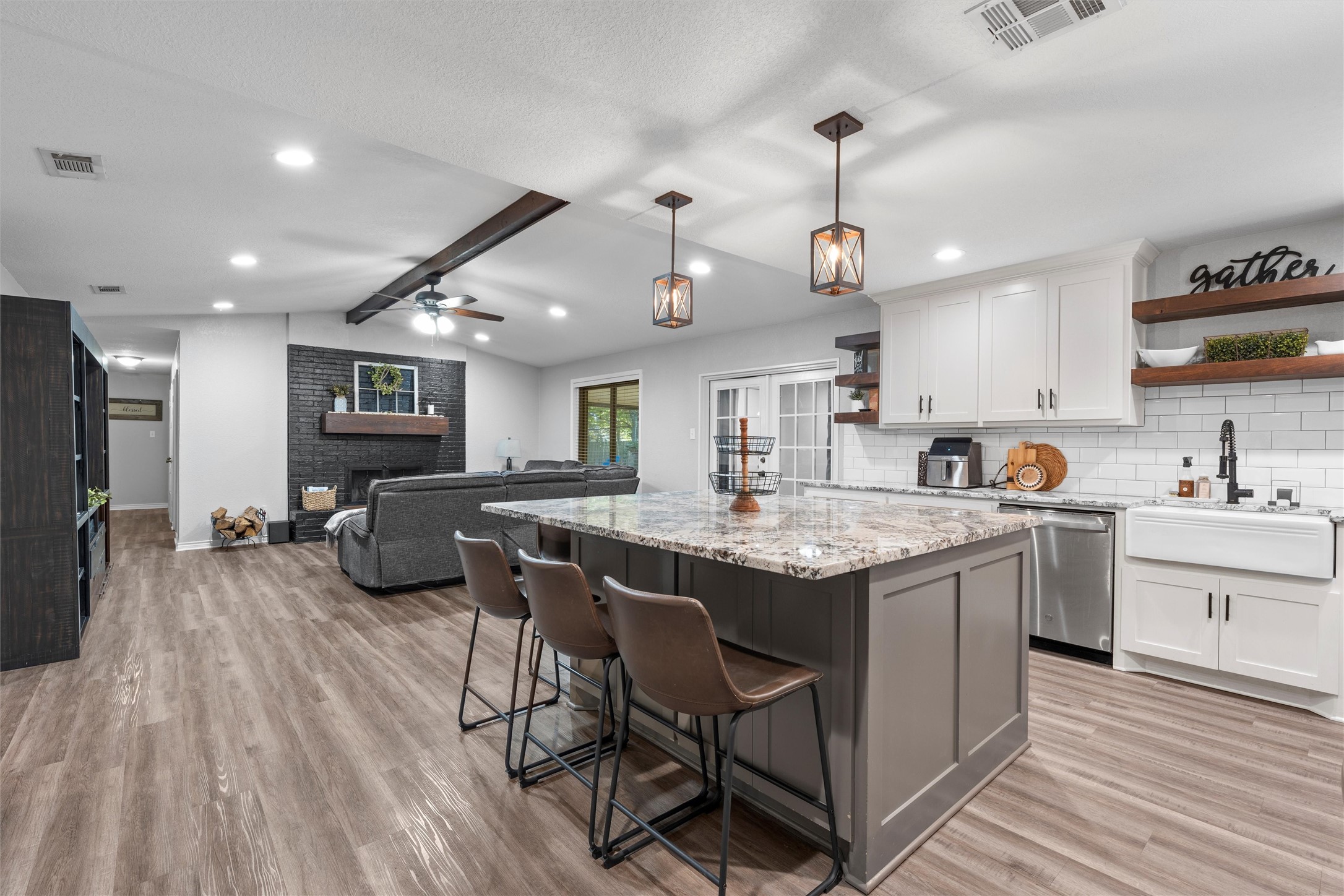 1002 W Elizabeth Drive Robinson TX 76706