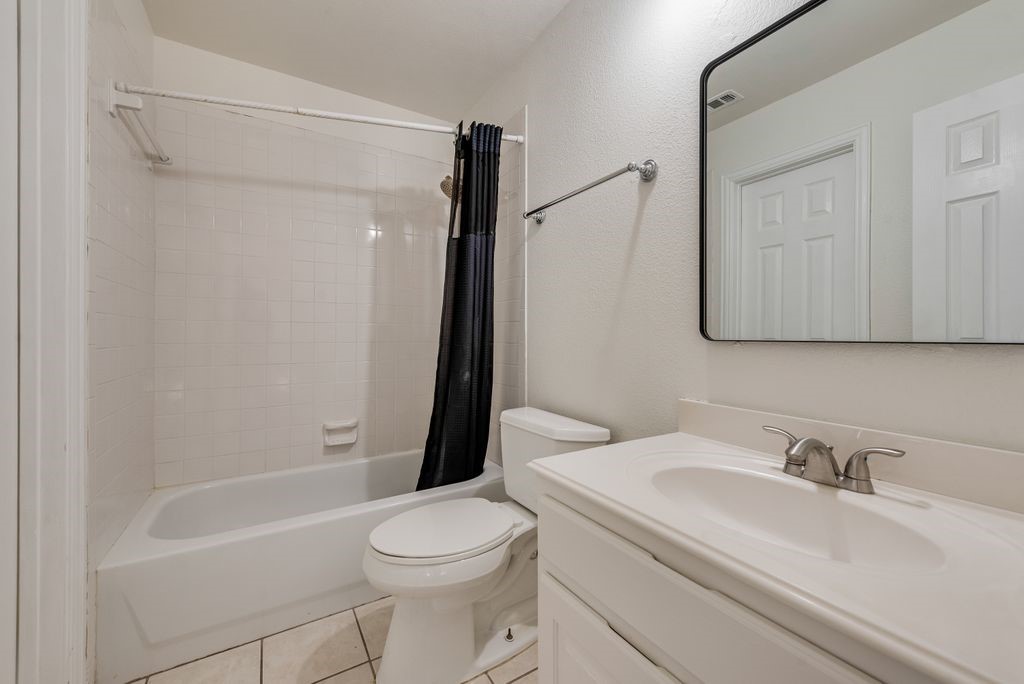 515 Suffolk Drive Grand Prairie TX 75052