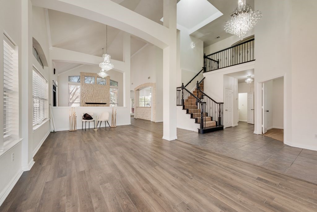 515 Suffolk Drive Grand Prairie TX 75052