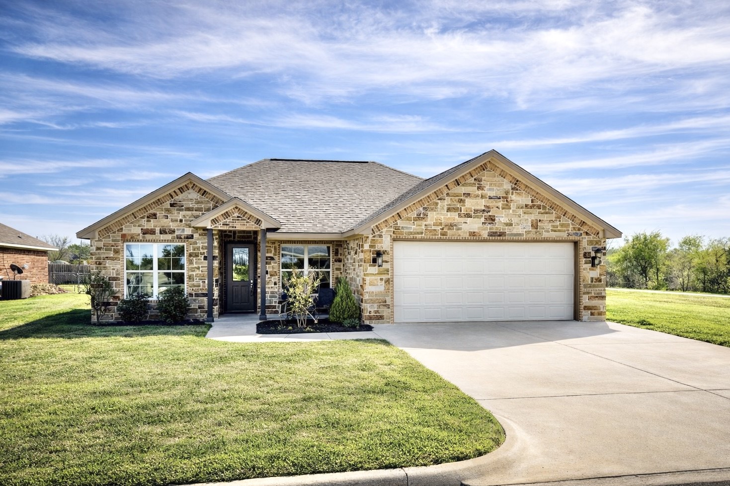 417 W Andrew Drive Mabank TX 75147