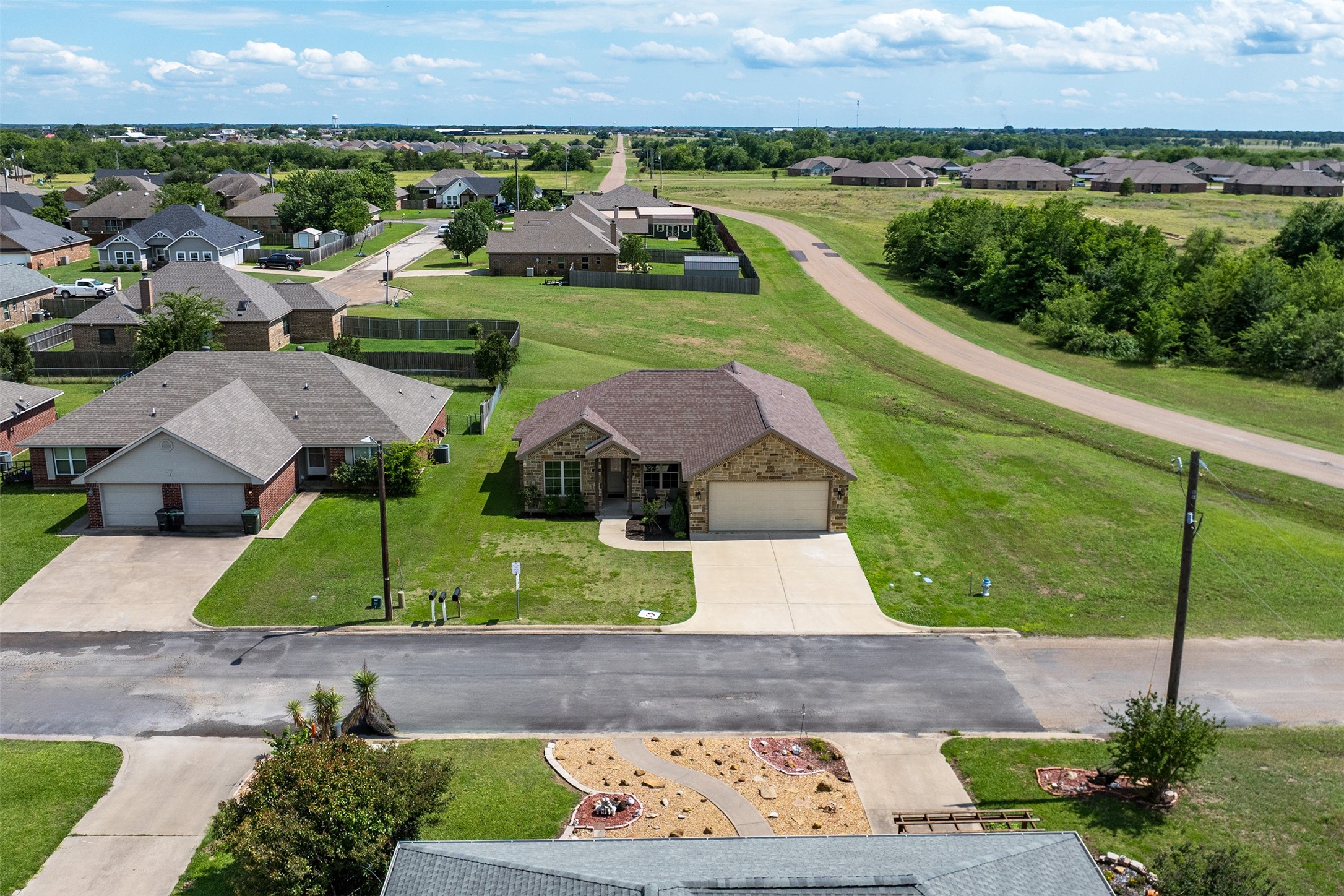 417 W Andrew Drive Mabank TX 75147