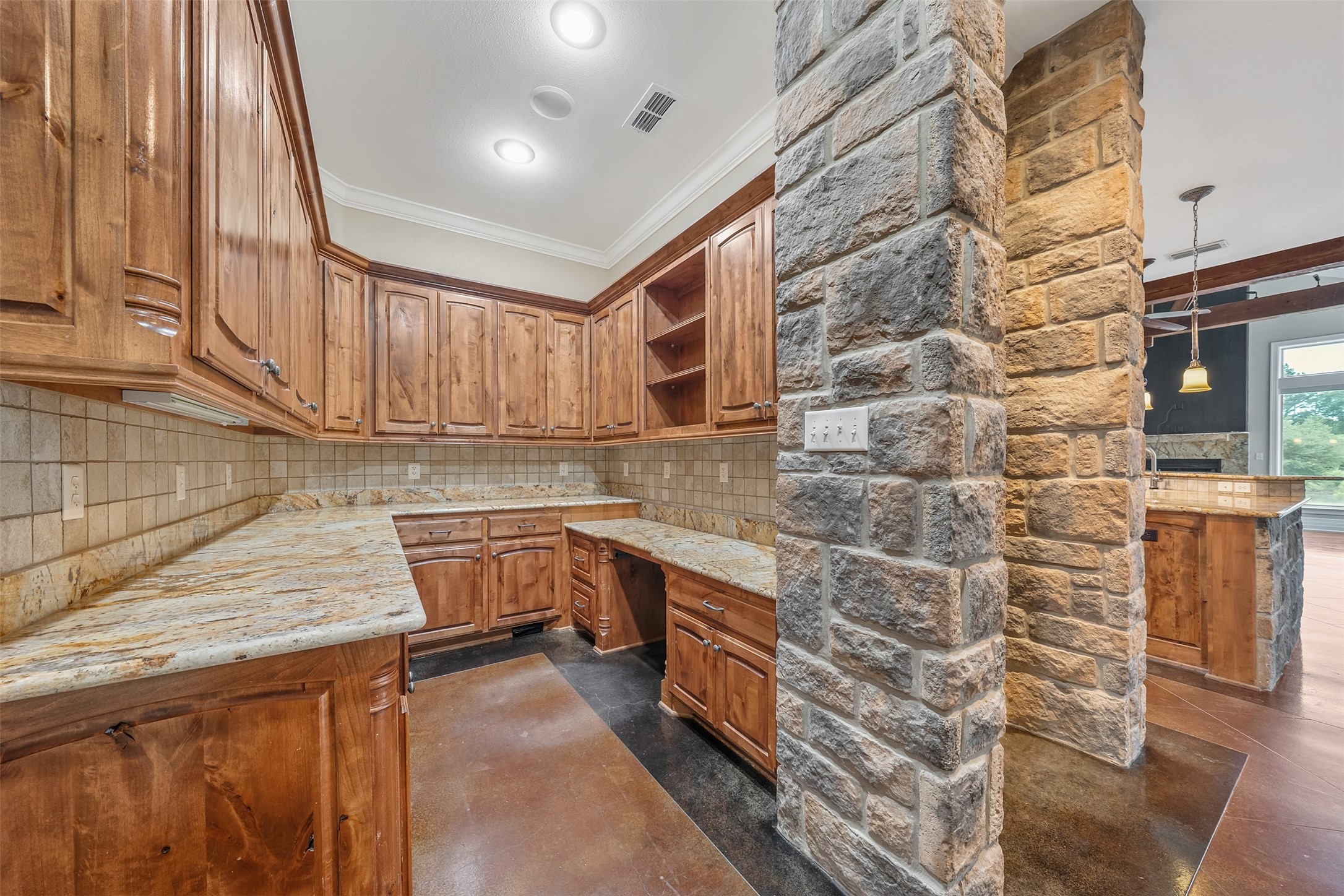 20389 County Road 178 Flint TX 75762