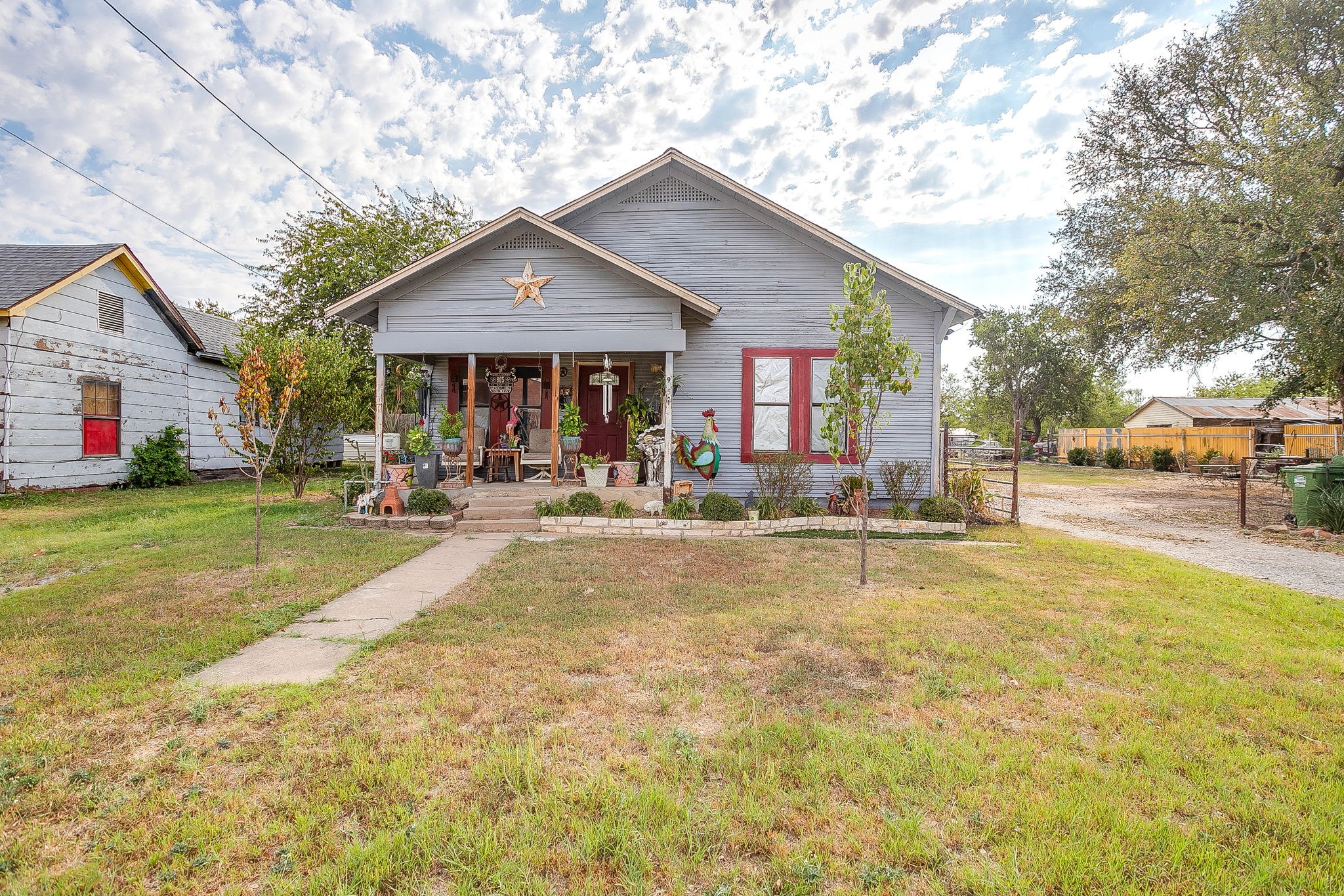 905 6th Avenue SE Mineral Wells TX 76067