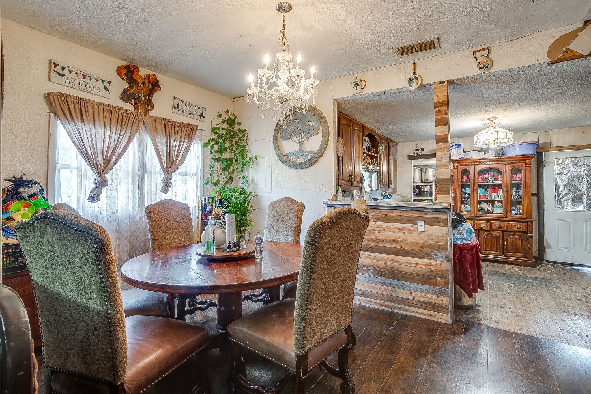 905 6th Avenue SE Mineral Wells TX 76067