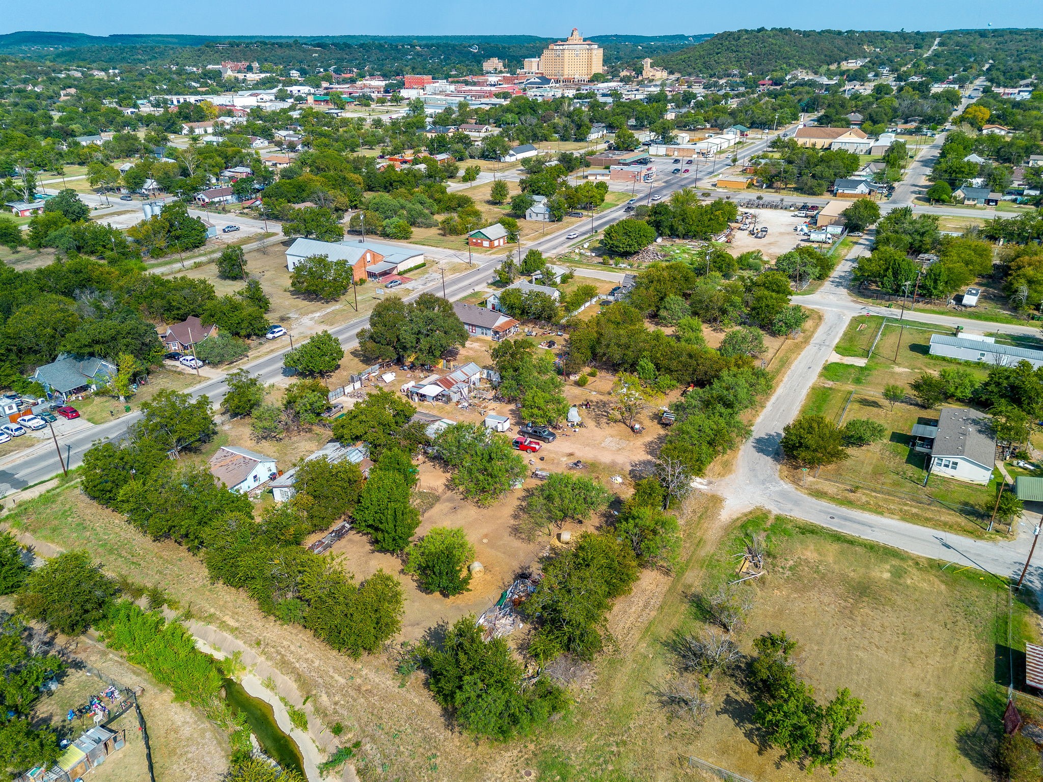 905 6th Avenue SE Mineral Wells TX 76067