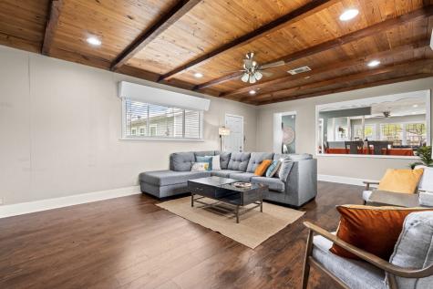 1110 Park Street Arlington TX 76011