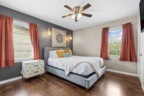 1110 Park Street Arlington TX 76011